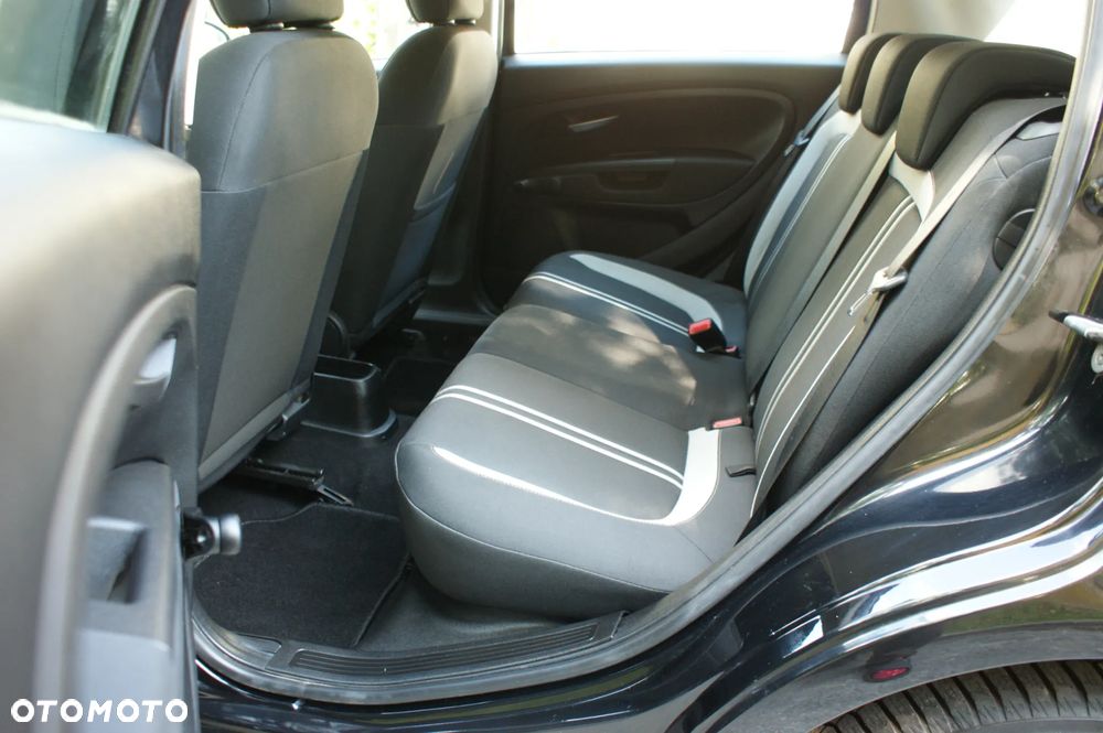 Fiat Grande Punto - 9