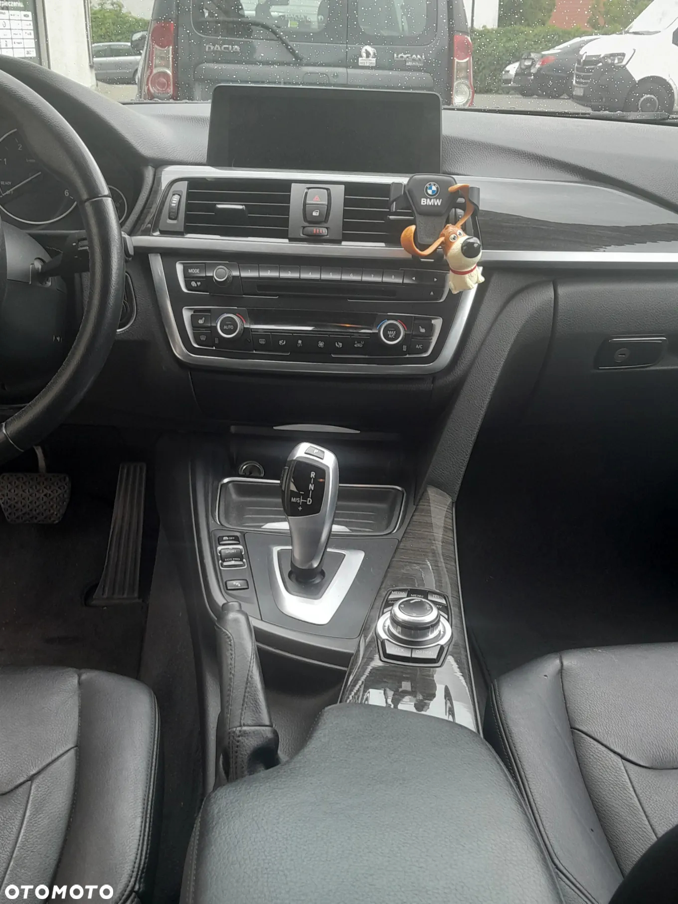 BMW Seria 3 318d DPF Touring Edition Exclusive - 9