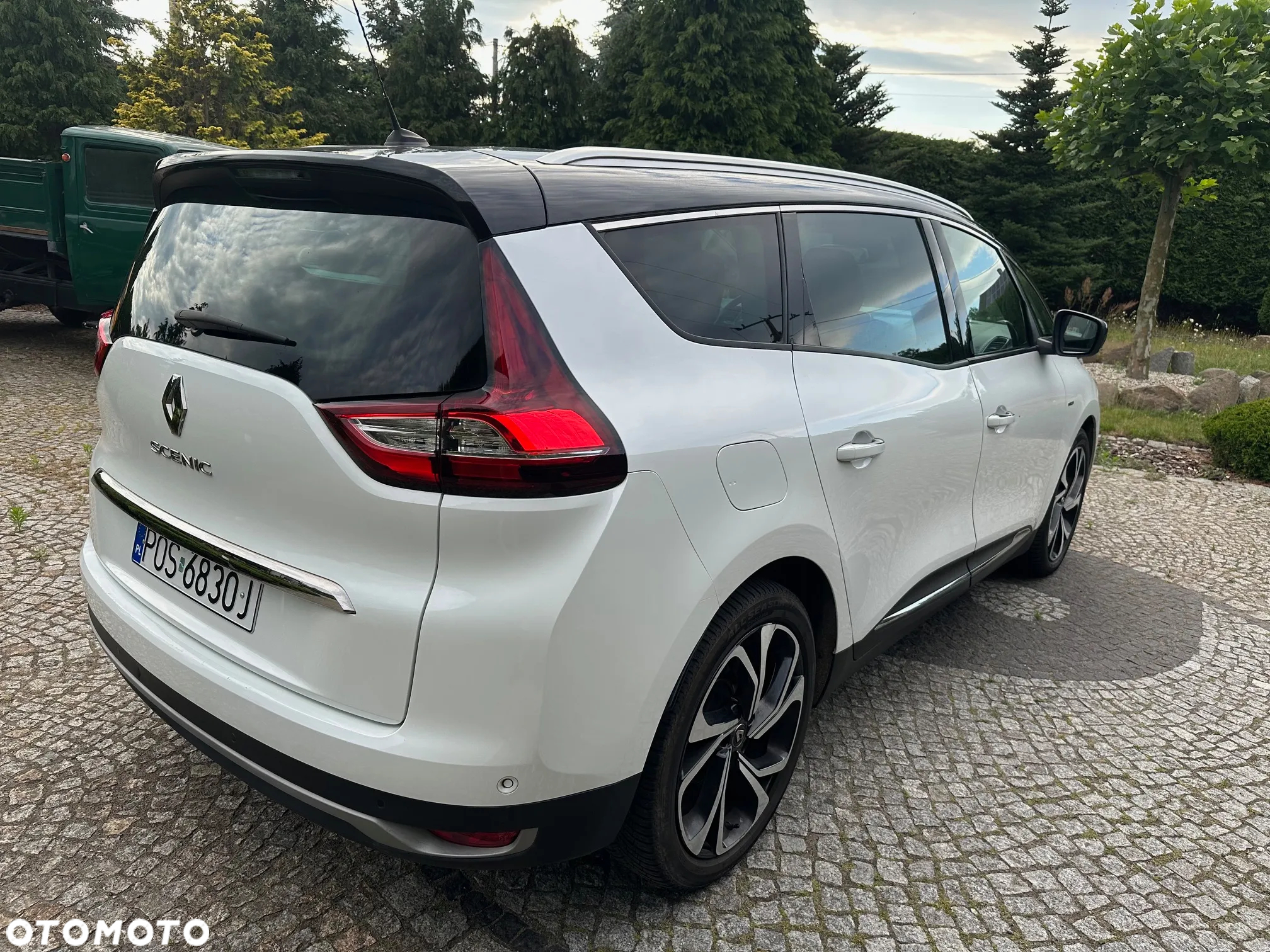 Renault Grand Scenic Gr 1.7 Blue dCi Bose EDC - 4