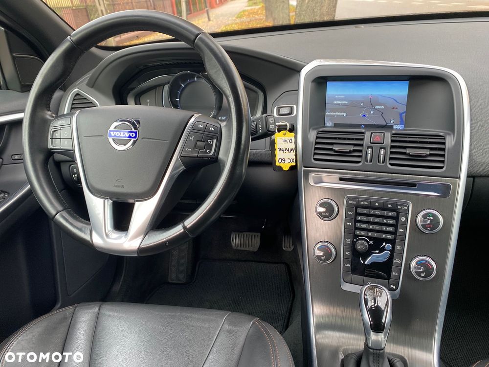 Volvo XC 60 D4 Drive-E Ocean Race - 15