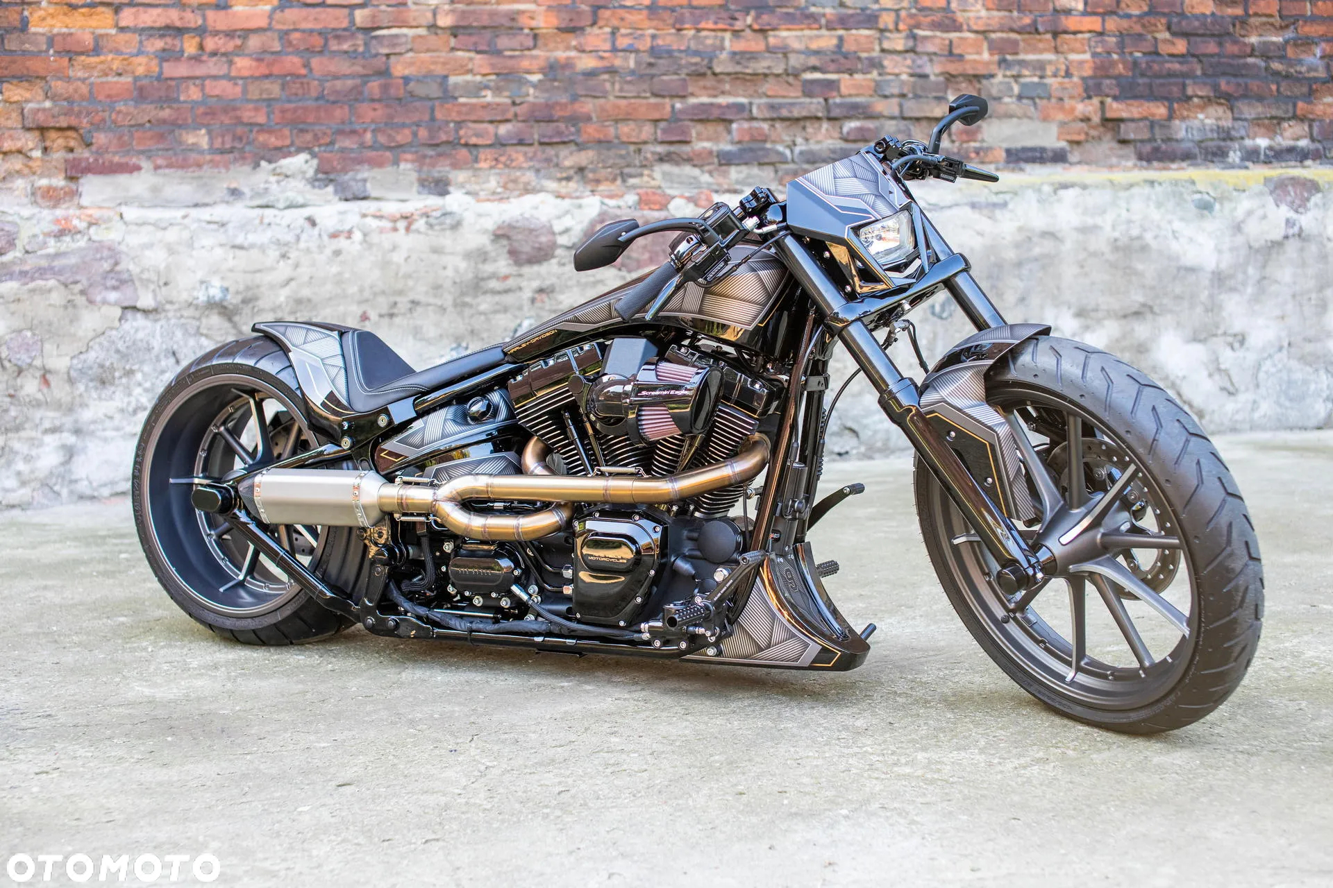 Harley-Davidson Softail Breakout - 2