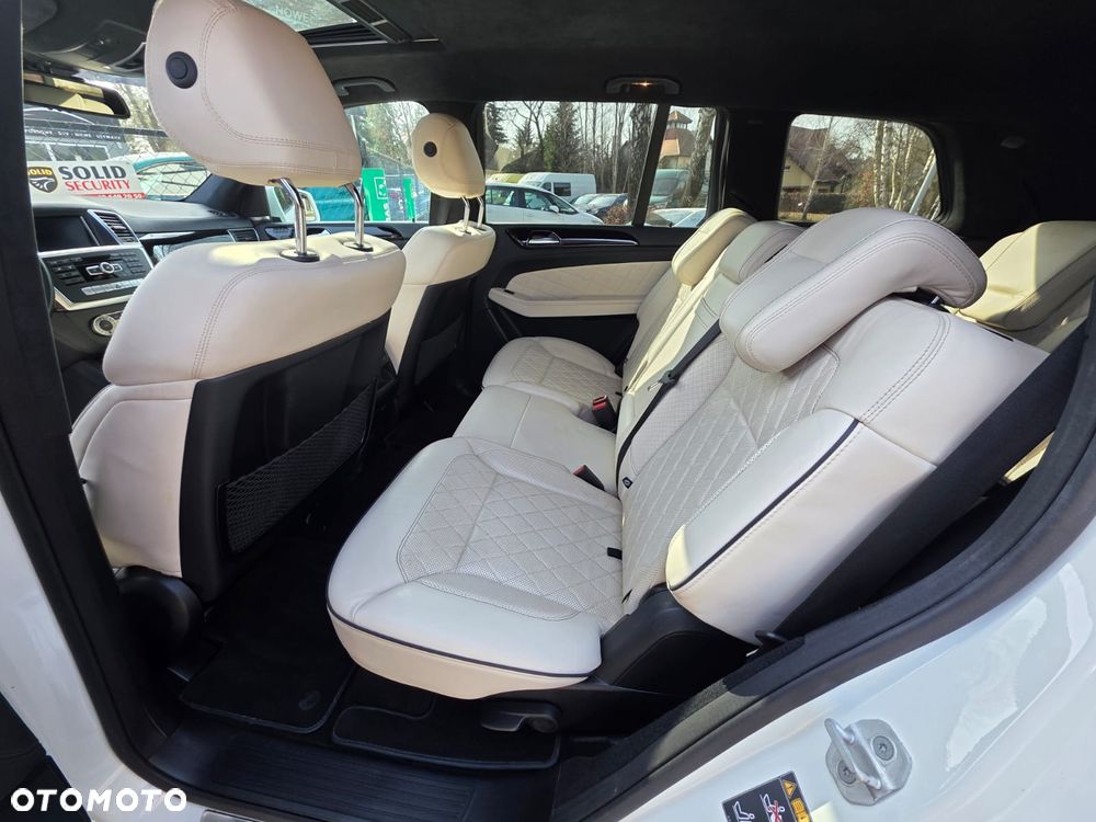 Mercedes-Benz GL - 26