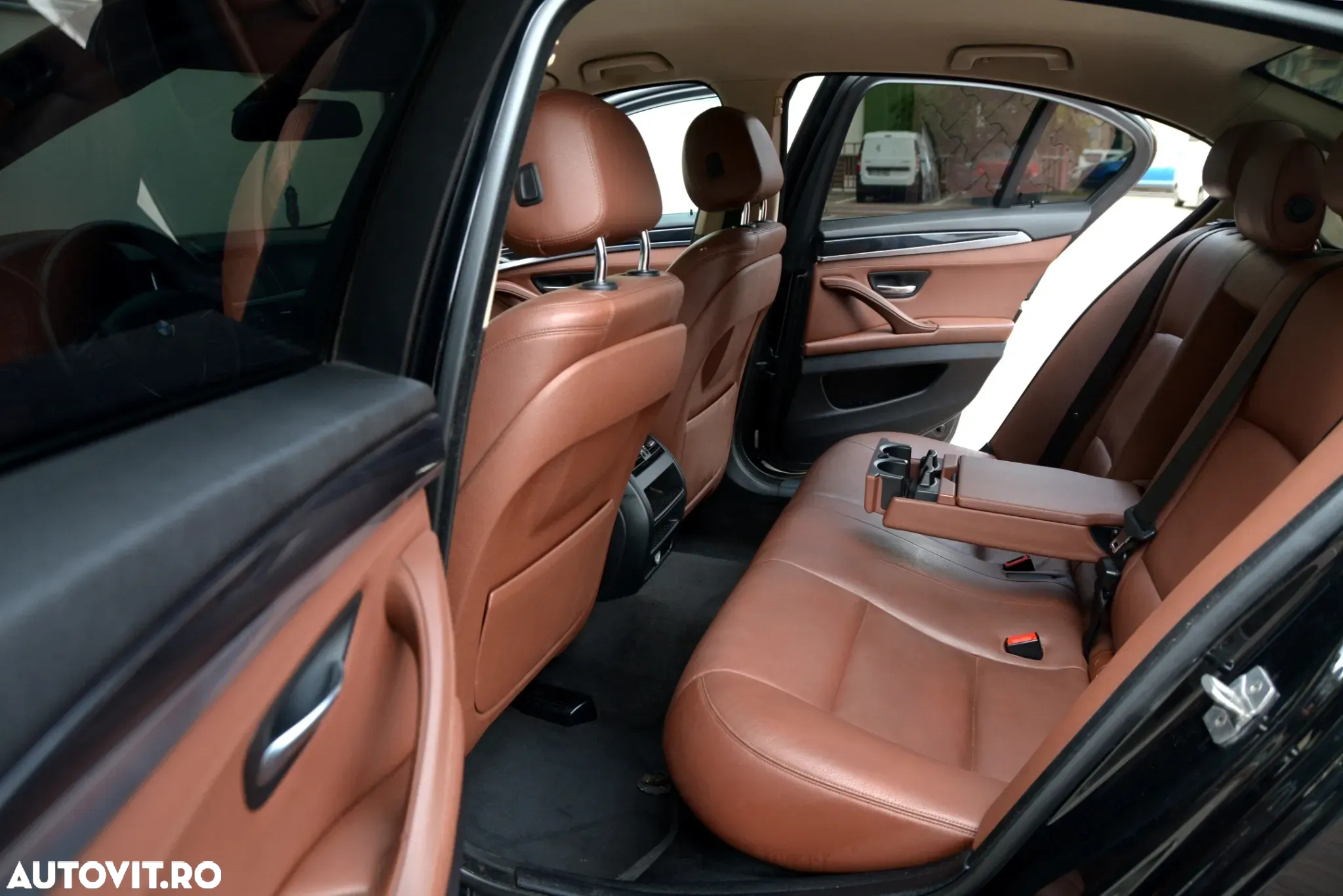BMW Seria 5 518d Touring Aut. Luxury Line - 11