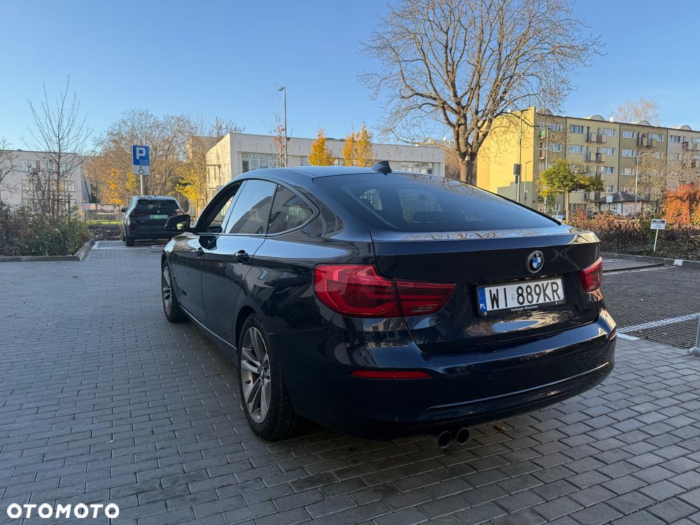 BMW Seria 3 320d M Sport - 3