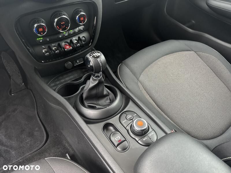 MINI Clubman One - 14