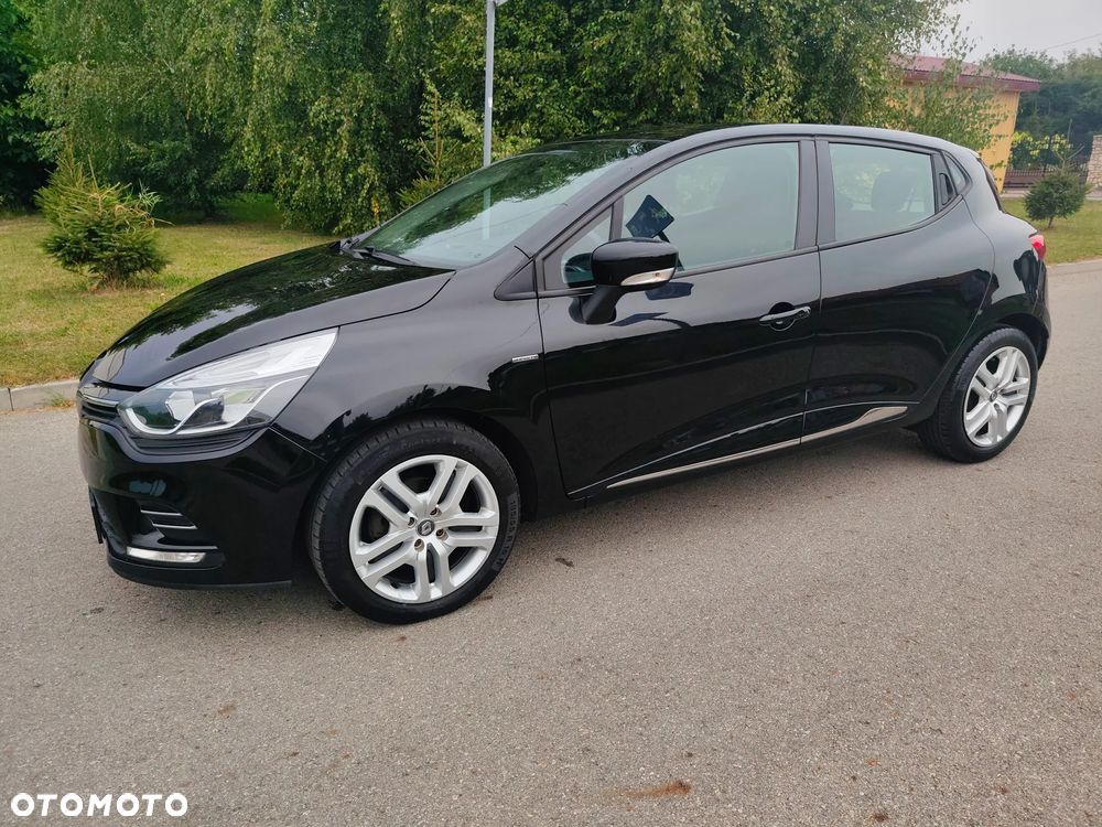 Renault Clio 1.2 16V 75 LIMITED - 12