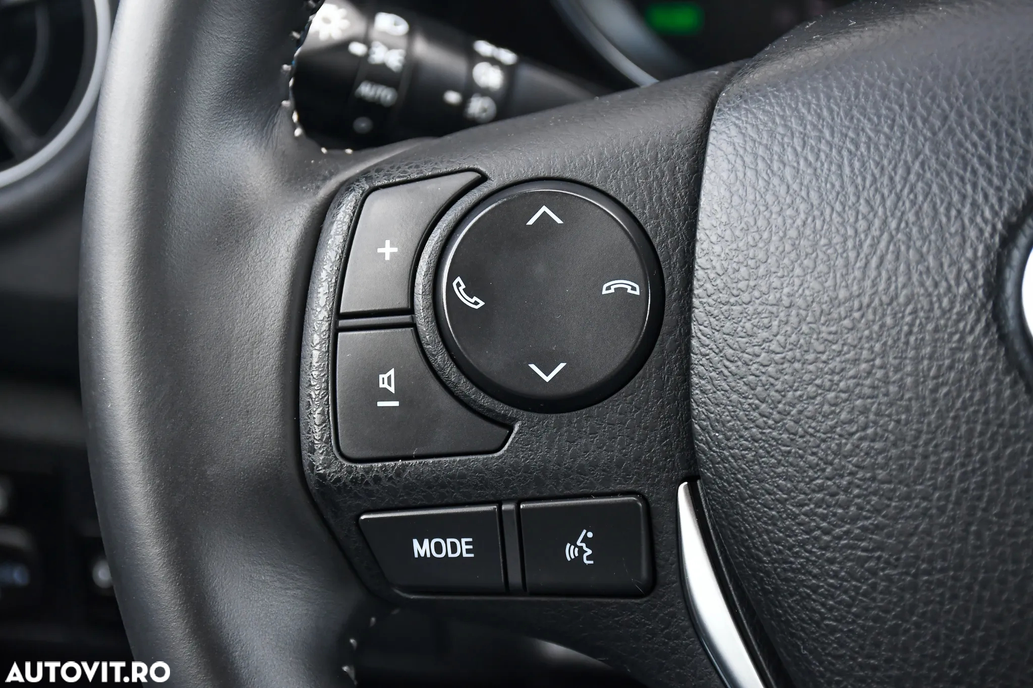 Toyota Auris 1.8 VVT-i Hybrid Automatik Touring Sports Edition - 15