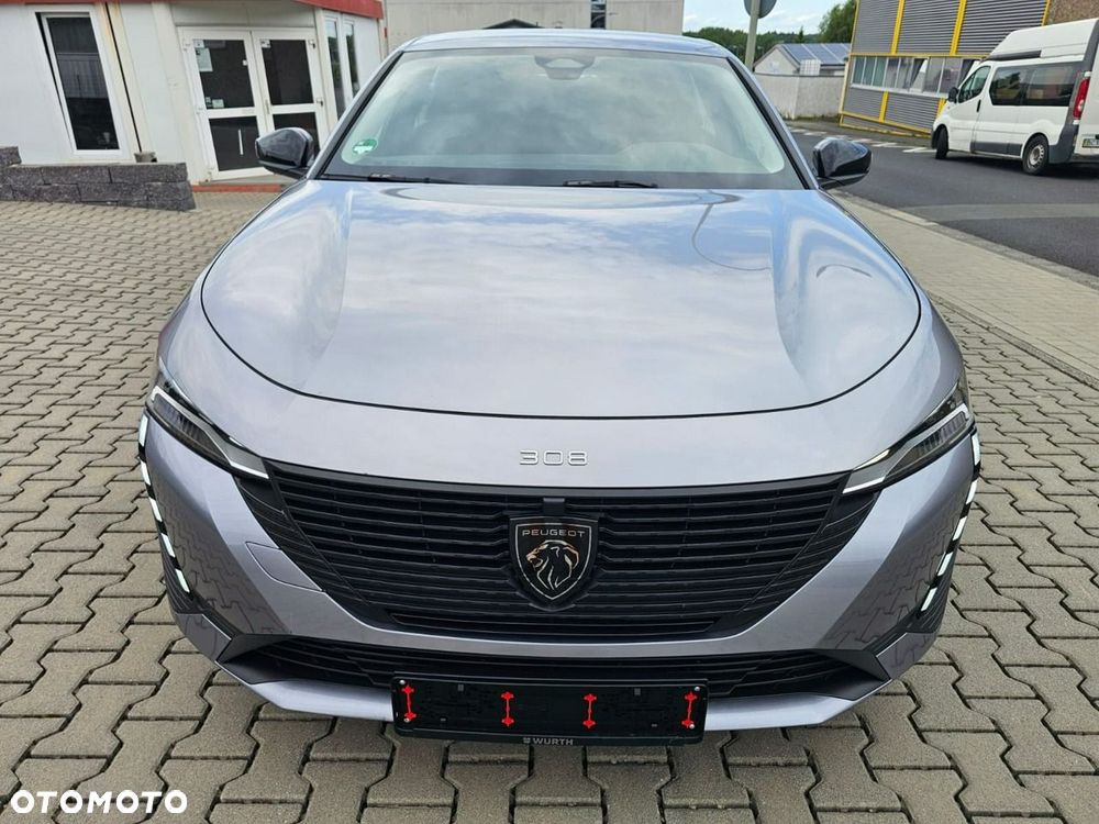 Peugeot 308 - 8