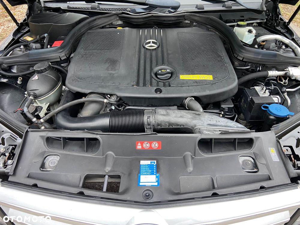 Mercedes-Benz Klasa C 220 CDI DPF BlueEFFICIENCY Avantgarde Edition - 39