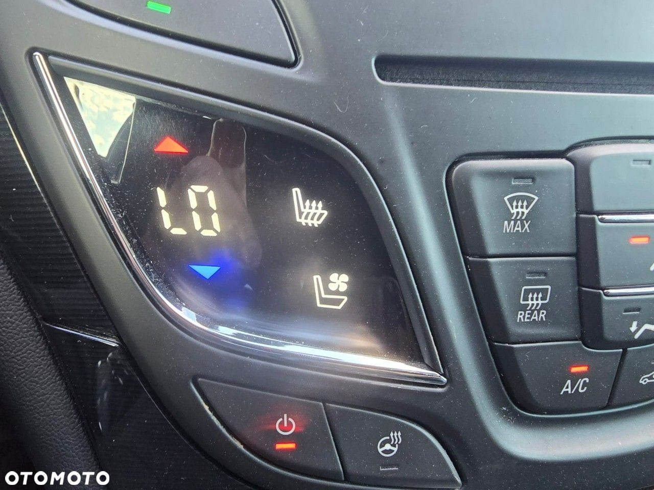 Opel Insignia - 16