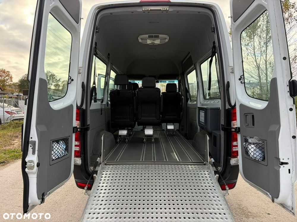 Mercedes-Benz Sprinter - 21