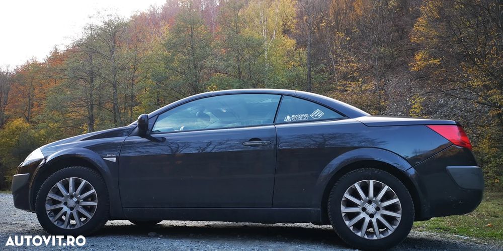 Renault Megane ver-2-0-coupe--cabriolet-confort-dynamique - 11