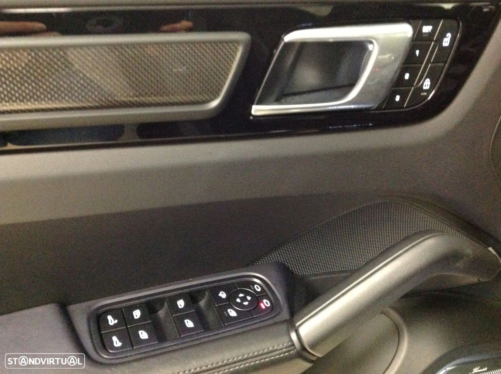 Porsche Cayenne Coupé - 23