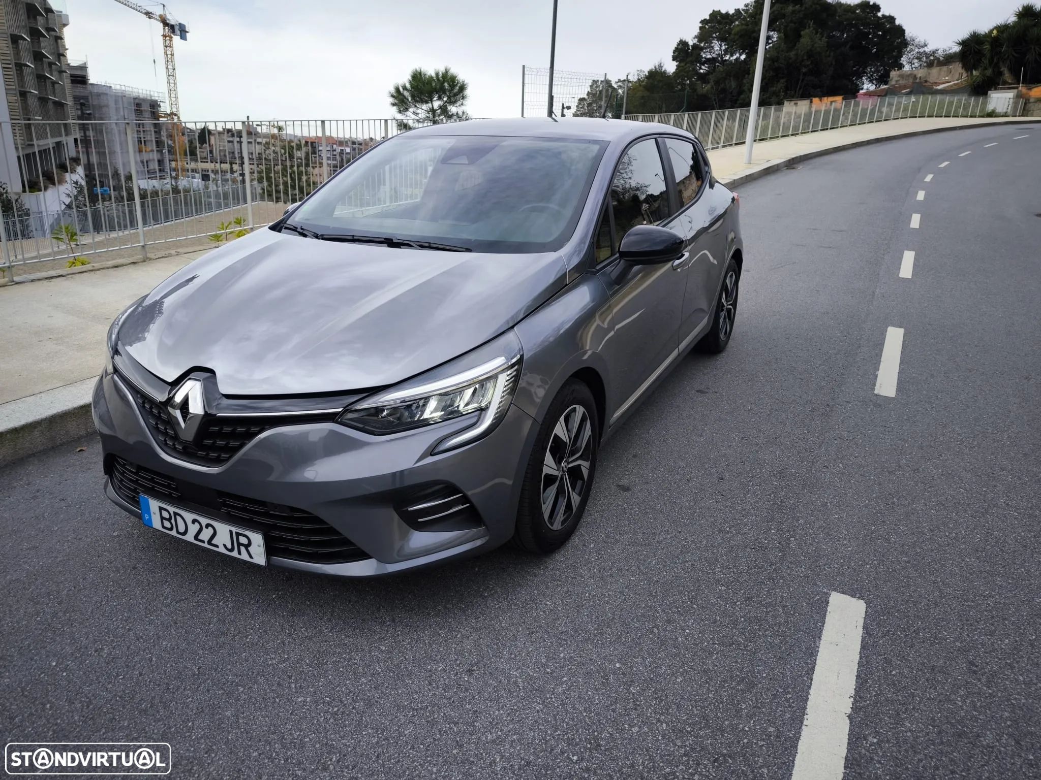 Renault Clio 1.0 TCe Evolution Bi-Fuel - 1