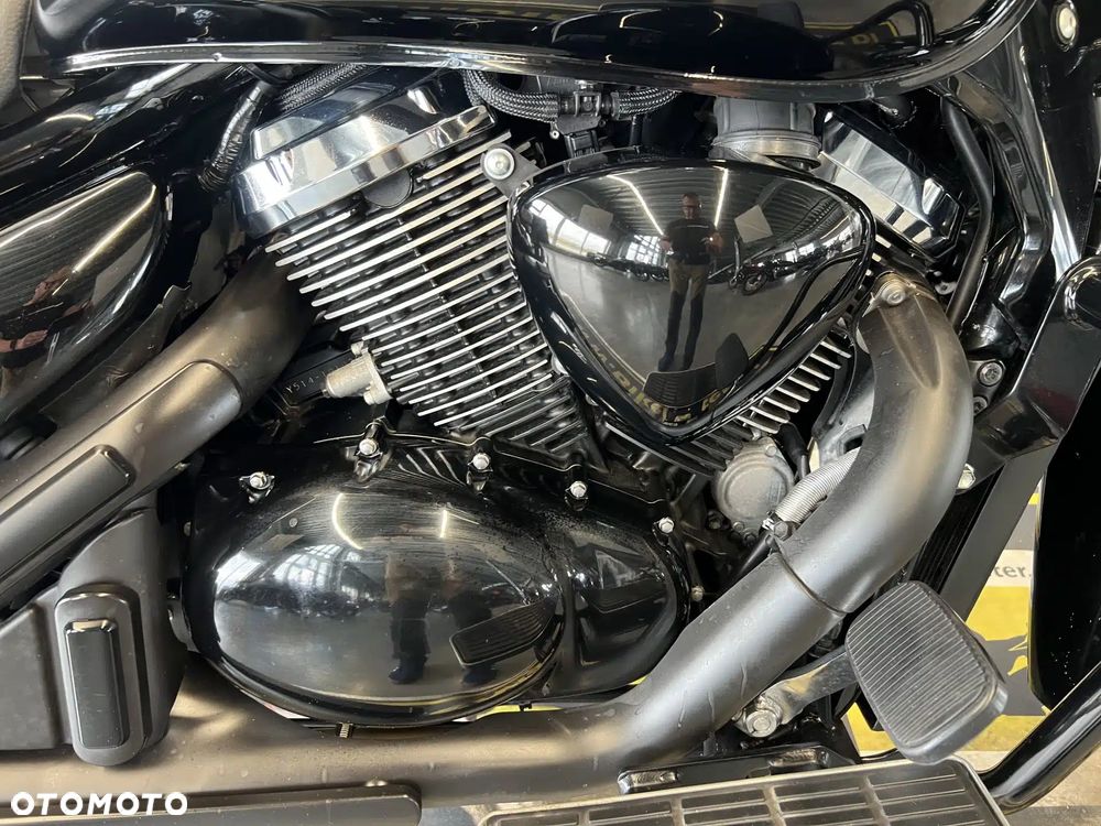 Suzuki Intruder - 19