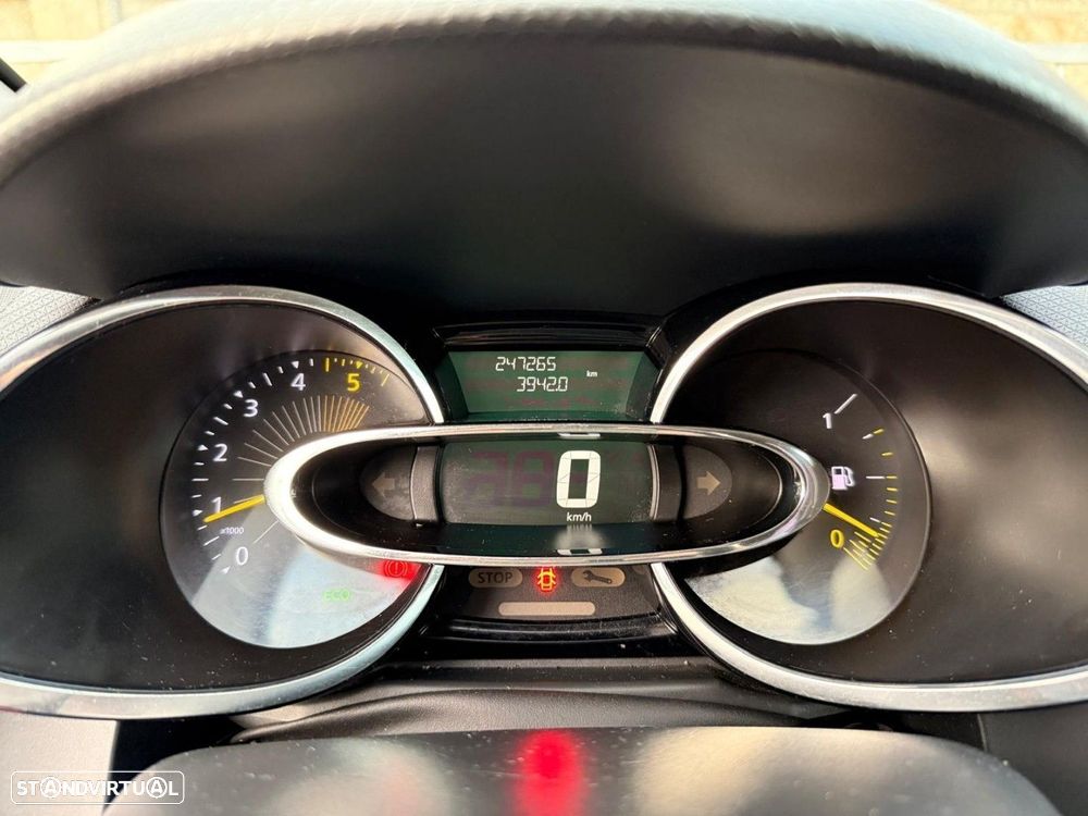 Renault Clio 1.5 dCi Dynamique S - 23