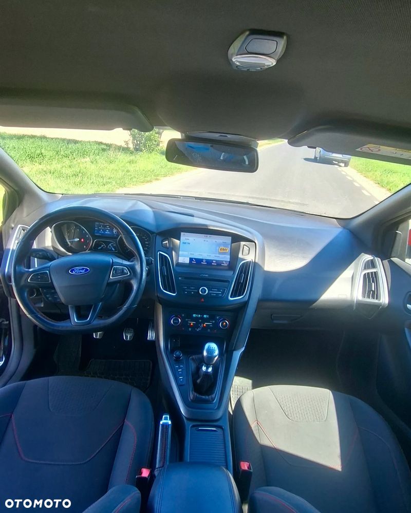 Ford Focus 1.0 EcoBoost ST-Line Red ASS - 11