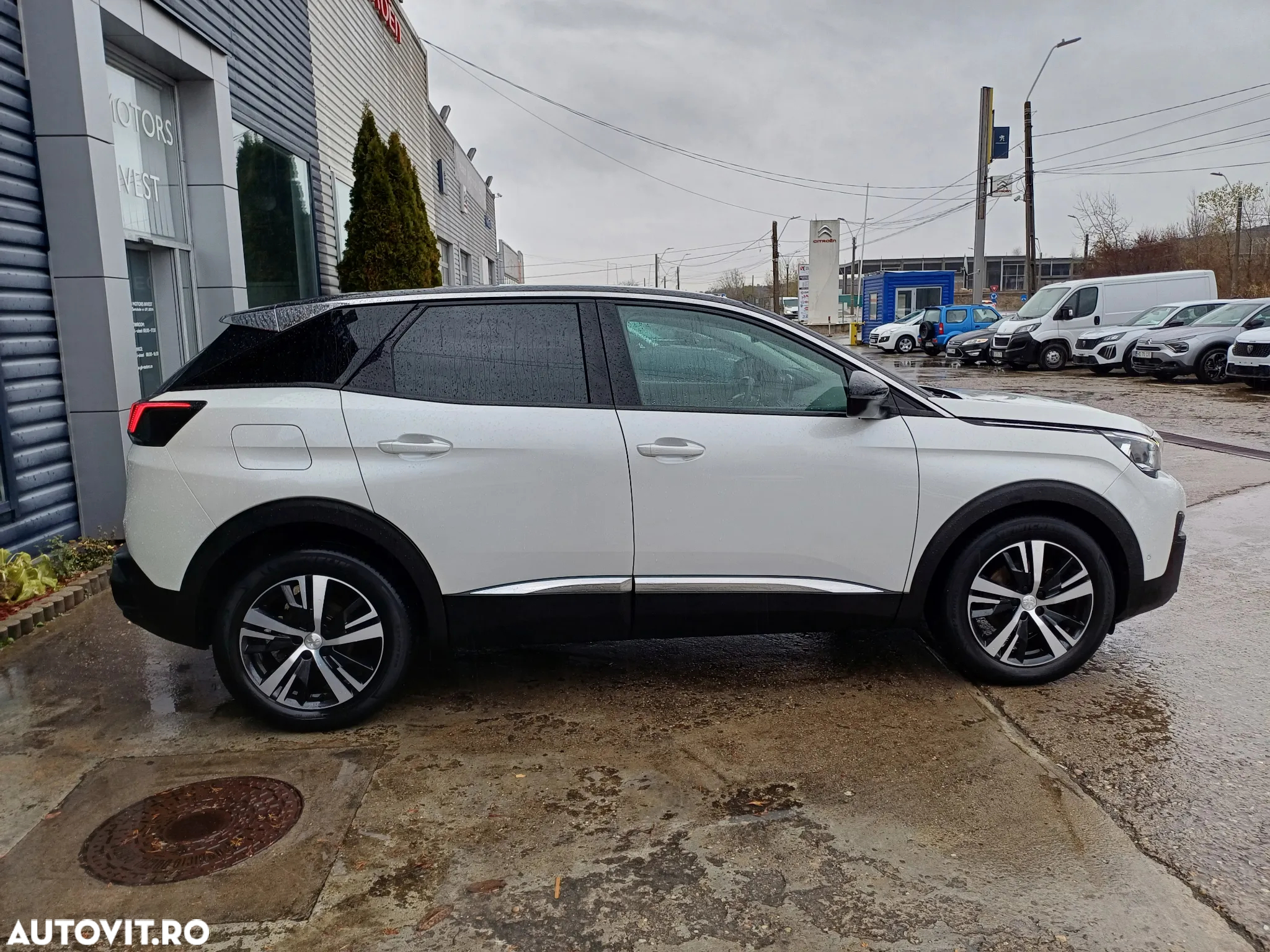 Peugeot 3008 1.2 PureTech S&S EAT8 Allure - 6