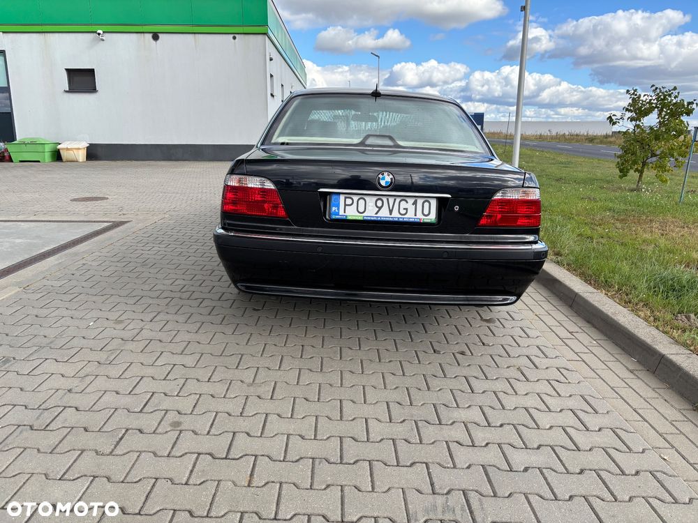 BMW Seria 7 735i - 29