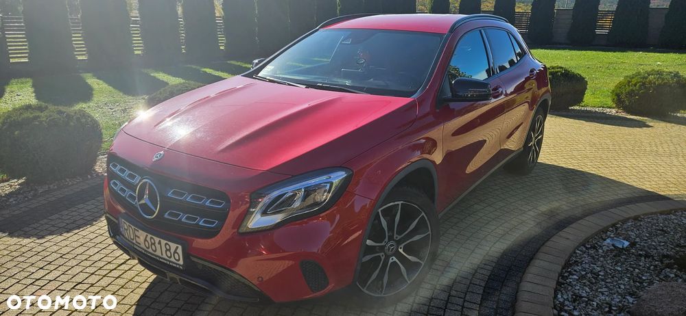 Mercedes-Benz GLA 200 7G-DCT - 1