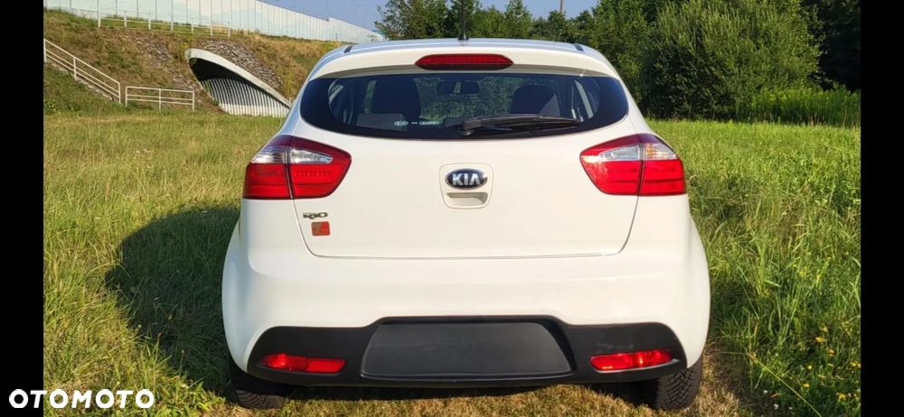 Kia Rio 1.4 L - 7
