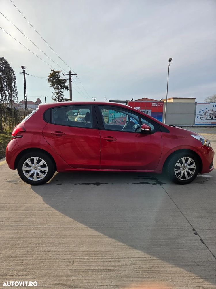 Peugeot 208 1.2 L PureTech Active - 5