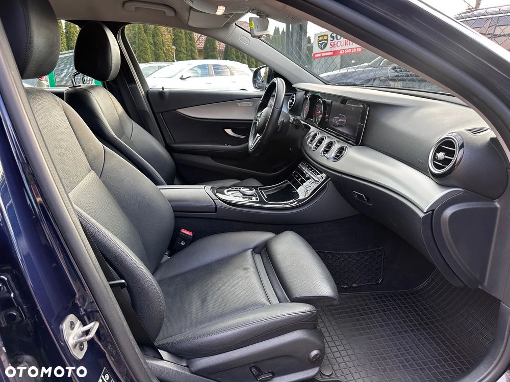Mercedes-Benz Klasa E 200 d 9G-TRONIC - 30