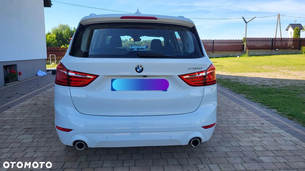 BMW Seria 2 218d - 5