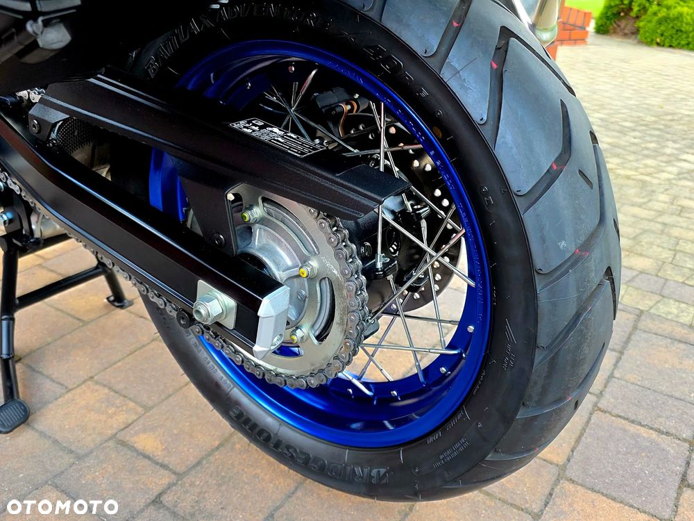 Suzuki V-STROM - 12