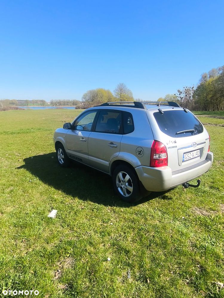 Hyundai Tucson 2.0 2WD GLS - 4