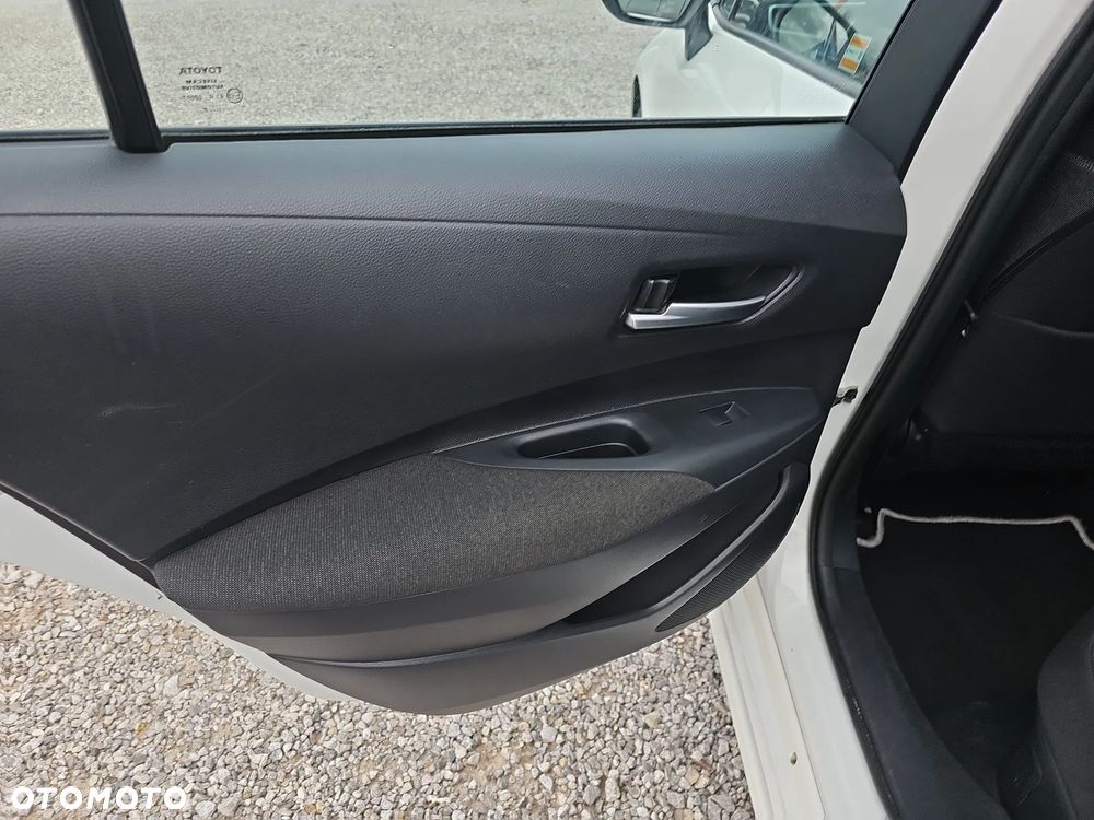 Toyota Corolla 1.8 Hybrid Comfort - 25