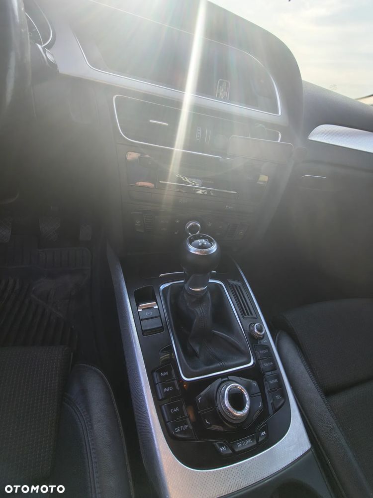 Audi A4 Avant 2.0 TDI DPF Ambiente - 10