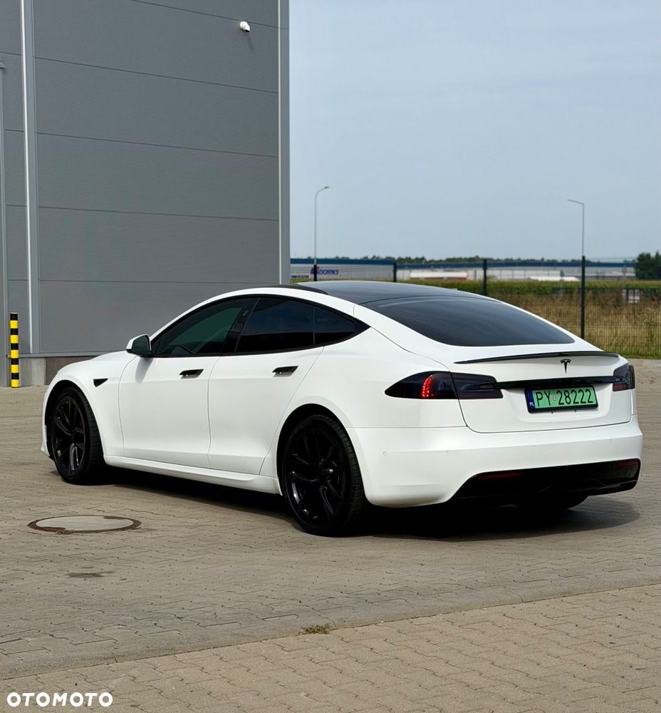 Tesla Model S - 13