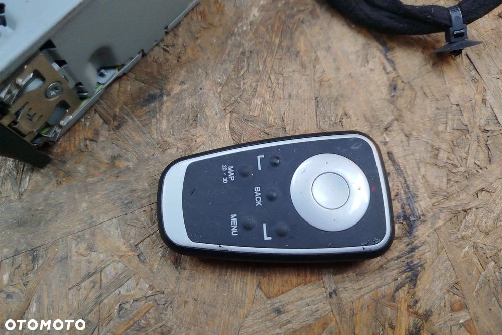 radioodtwarzacz CD NAVI TEL. 761123391 + ekran TomTom i wiązka do RENAULT TRAFIC II - 12