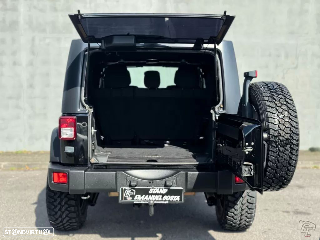 Jeep Wrangler Unlimited 2.8 CRD DPF Auto Sport - 5