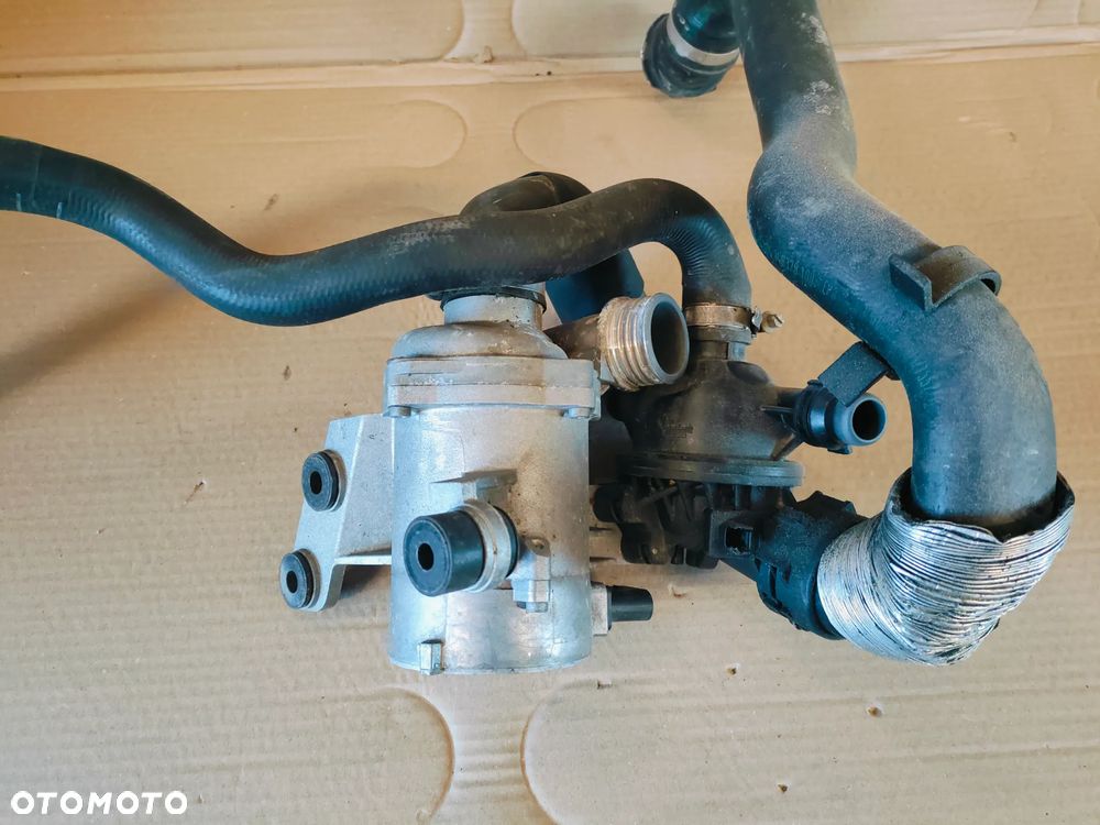 BMW E90 LIFT 2.0B POMPA WODY ELEKTRYCZNA - 6