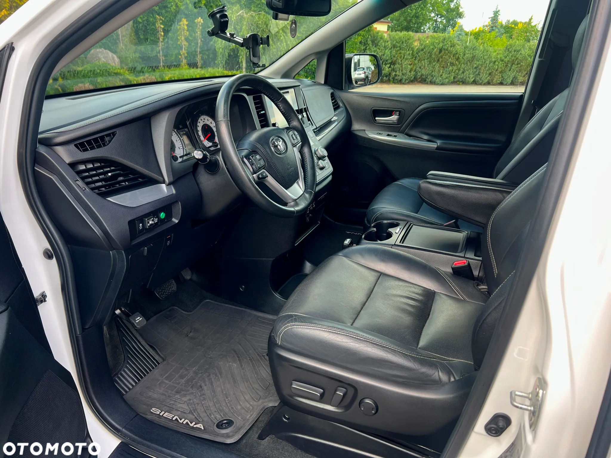 Toyota Sienna 3.5 V6 SE - 14