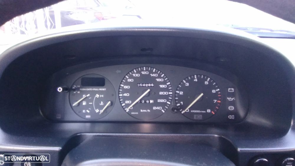 Mazda 323 - 12