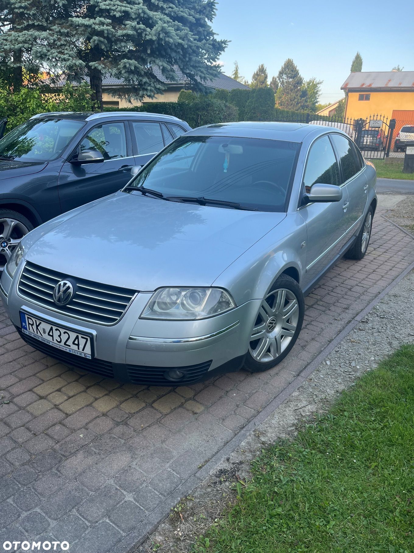 Volkswagen Passat 1.9 TDI Highline - 1