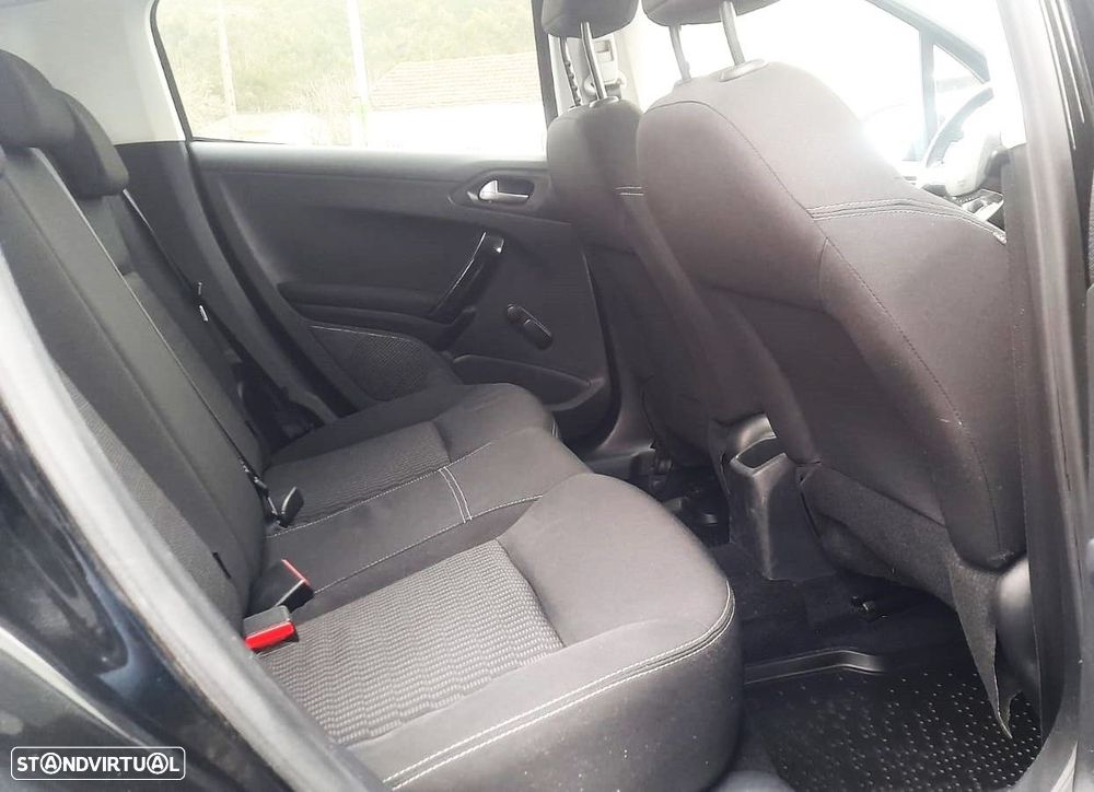 Peugeot 208 1.2 PureTech Style - 12