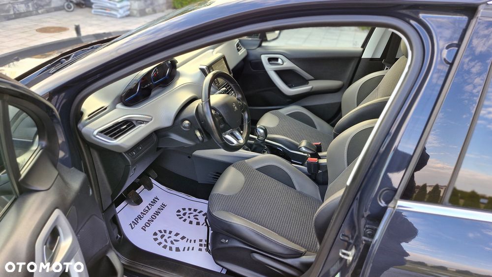 Peugeot 2008 PureTech 110 Stop&Start Style - 19