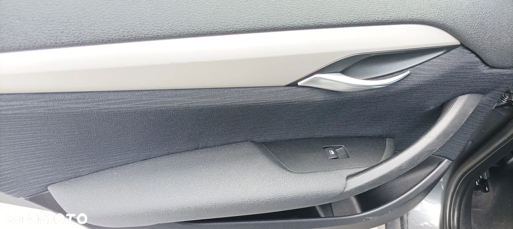 BMW X1 xDrive20i - 29