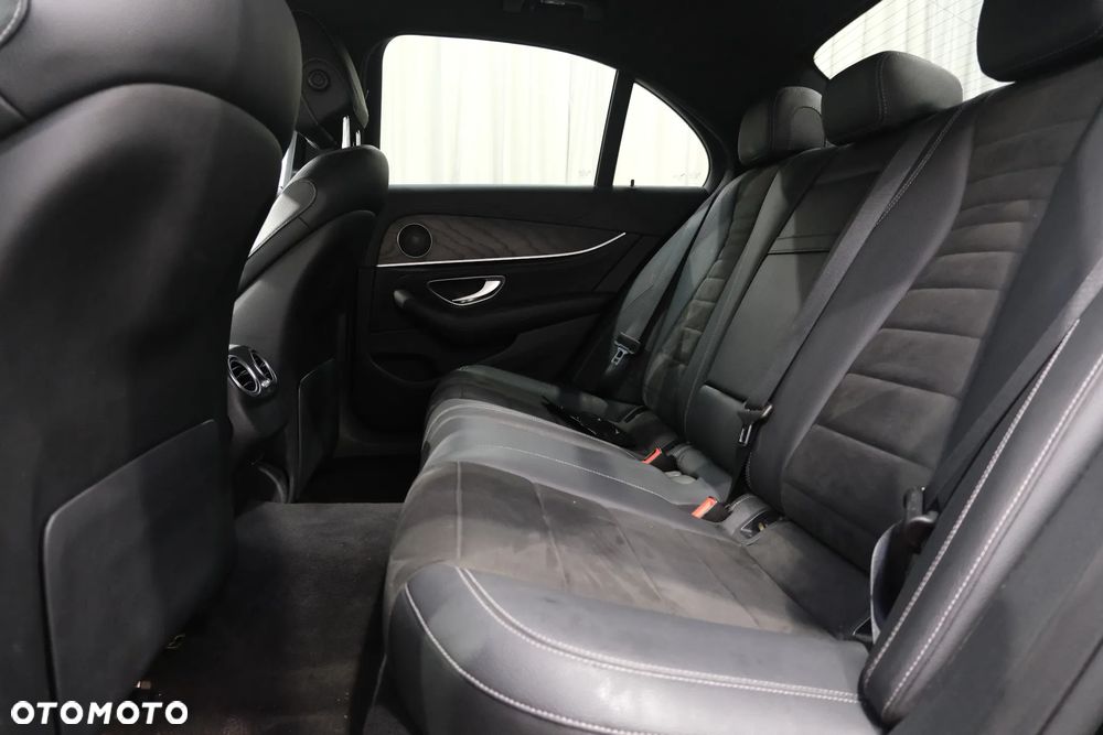 Mercedes-Benz Klasa E - 8