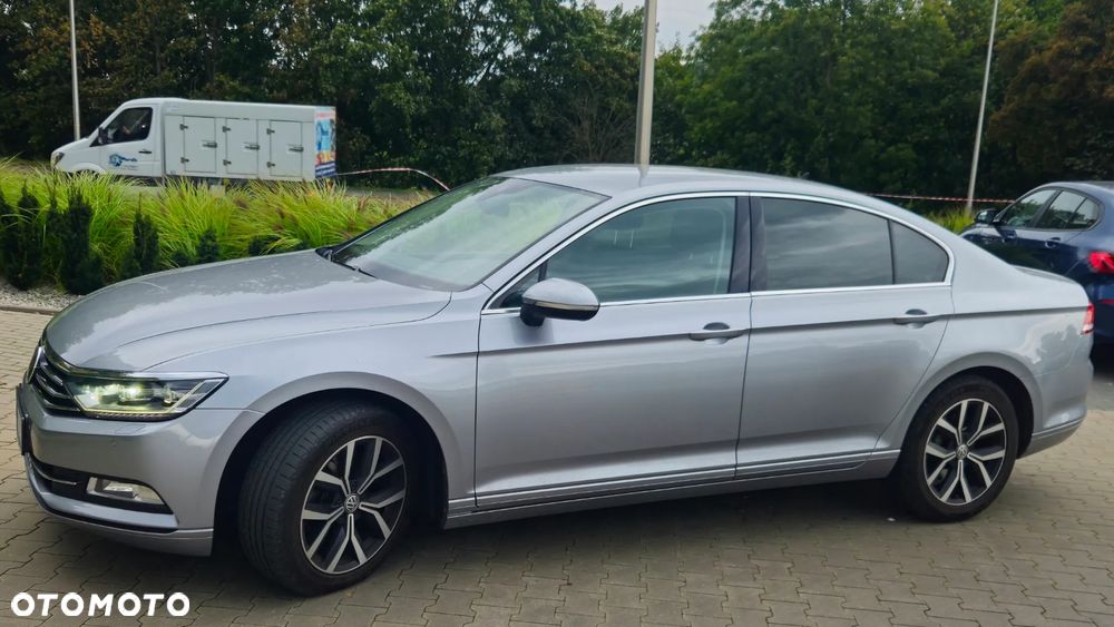 Volkswagen Passat - 18
