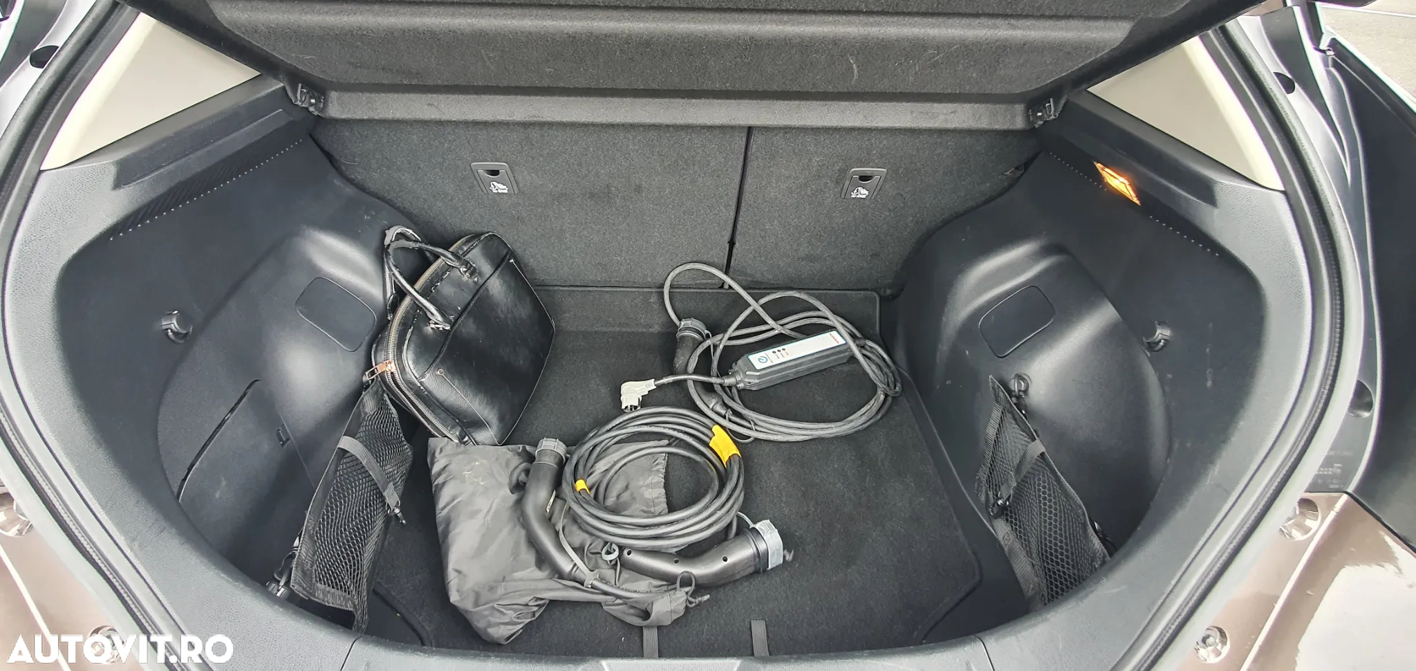Nissan LEAF - 15