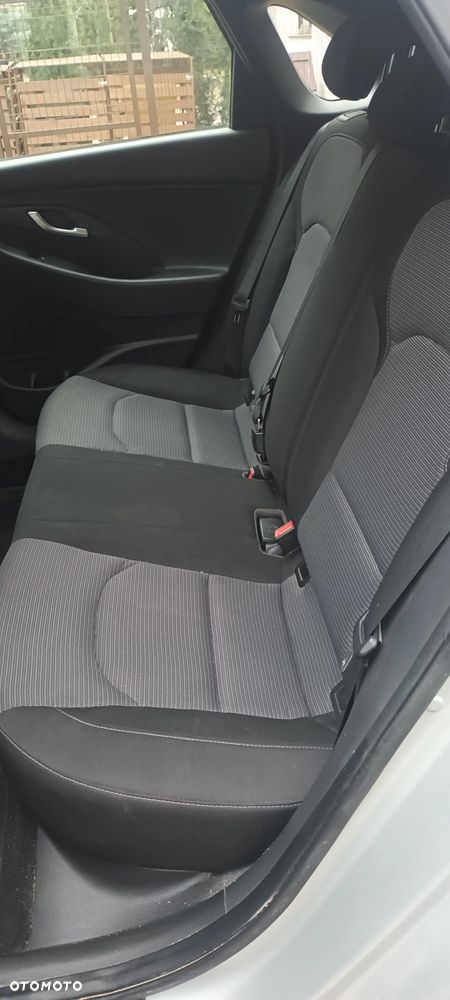 Hyundai i30 1.4 Classic + - 9