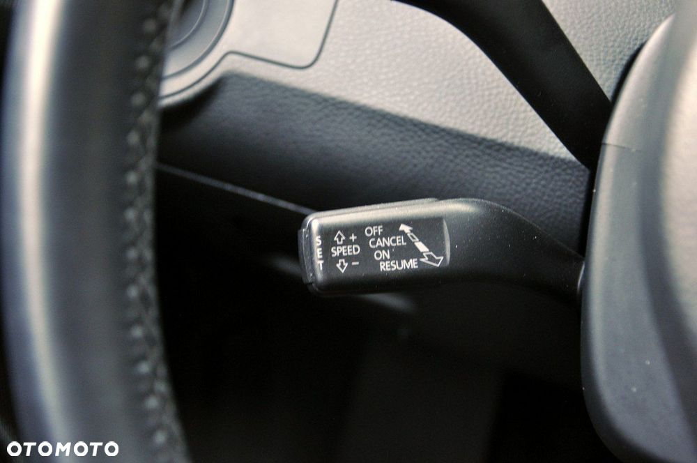 Volkswagen Passat 1.8 TSI Comfortline - 17