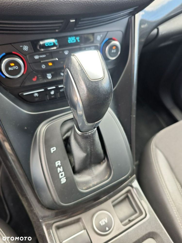 Ford Kuga - 12