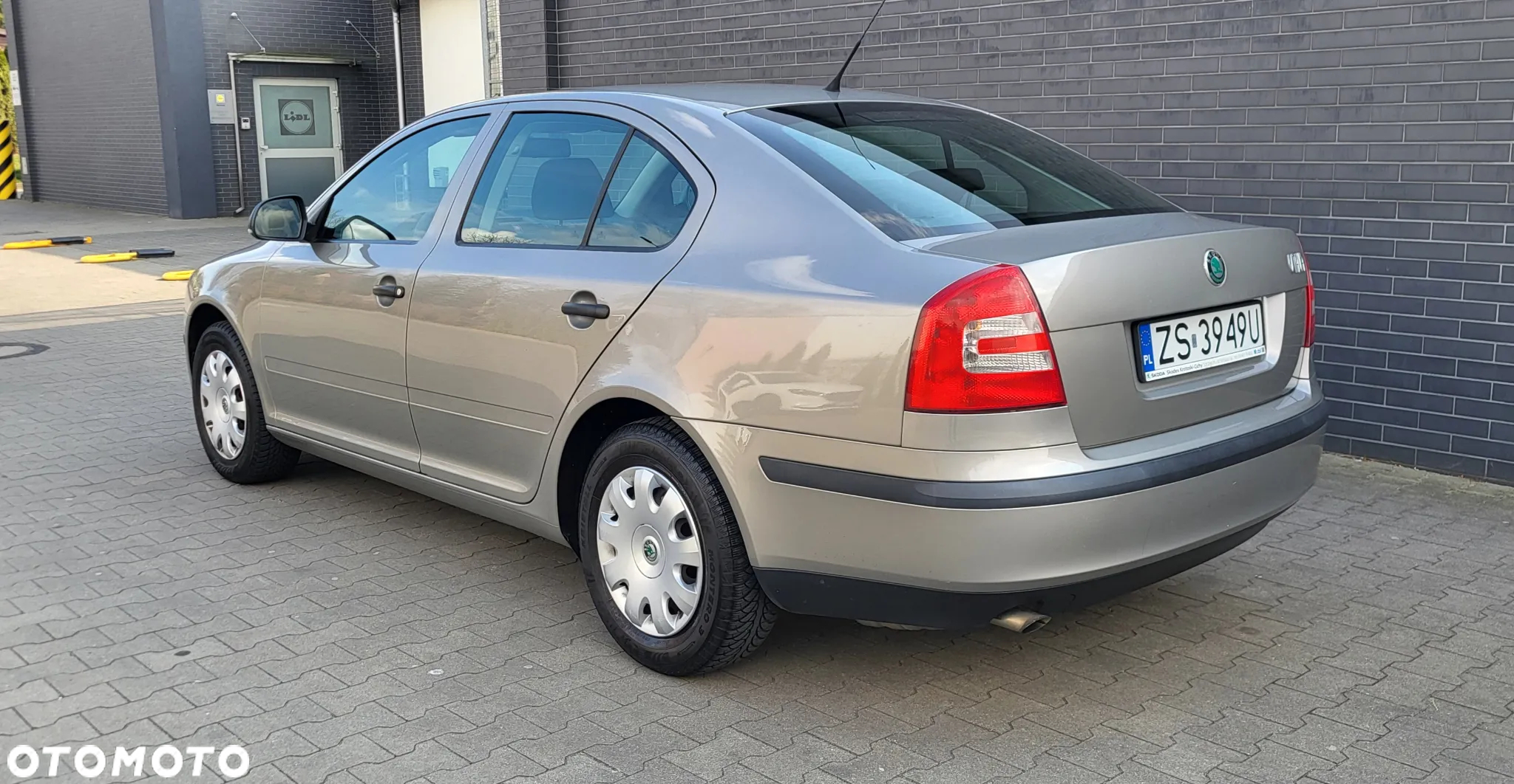 Skoda Octavia 1.6 Tour - 2