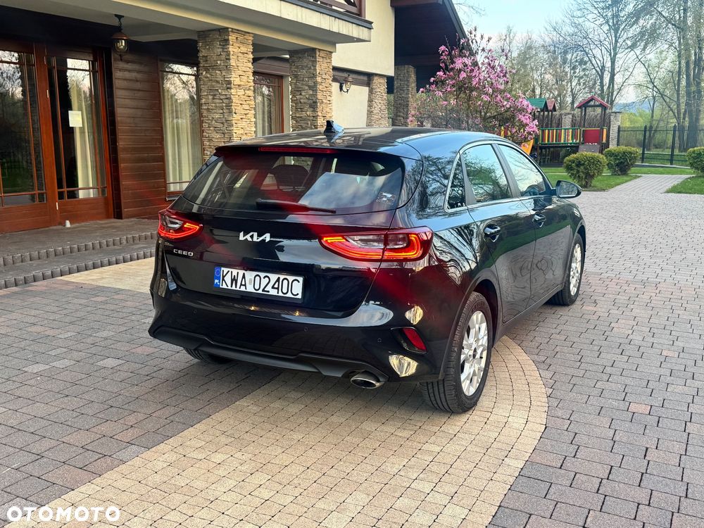Kia Ceed 1.6 CRDi Eco-Dynamics+ (48V Mild-Hybrid) Platinum Edition - 10